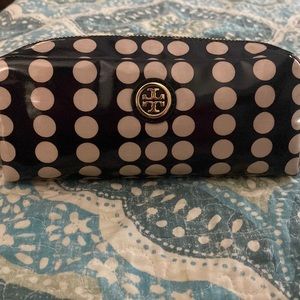 Never been used toiletries bag. smoke/pet free home. Would go great in a purse.